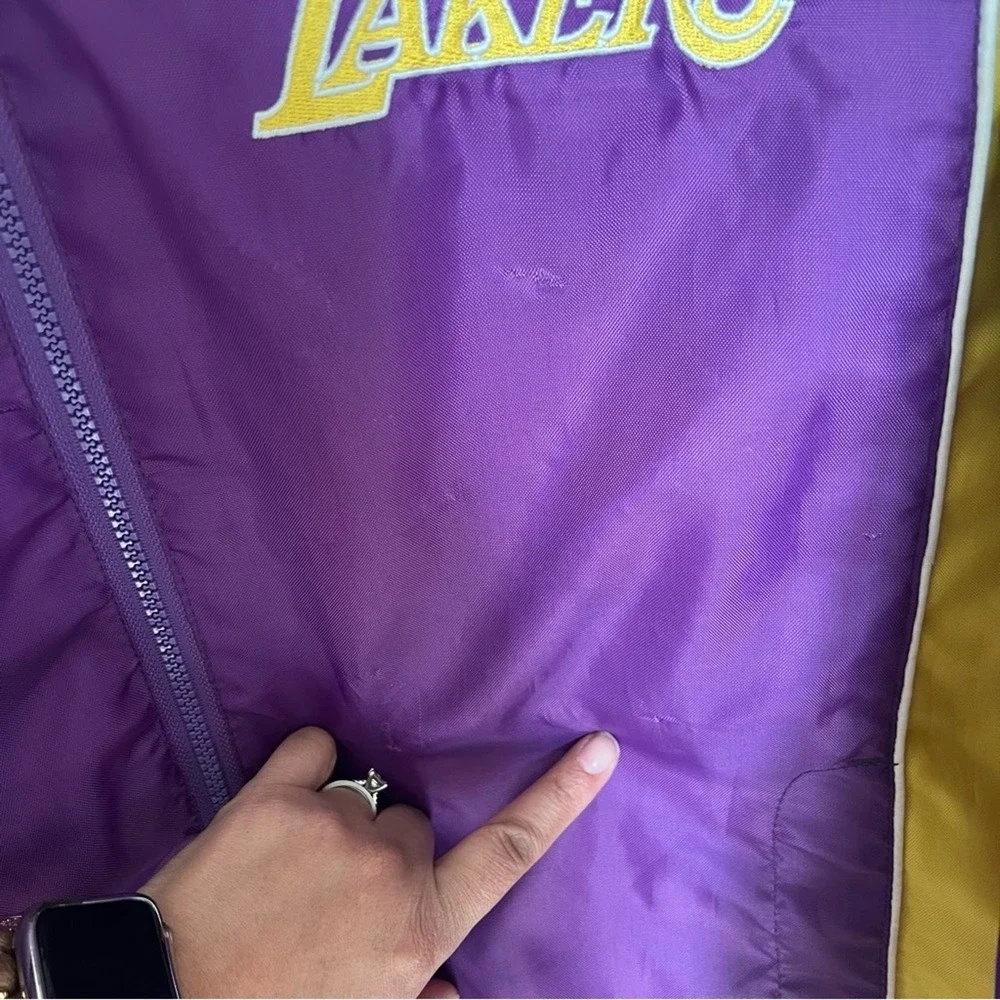 G-III Sports Los Angeles Lakers Hooded Windbreaker Jacket Purple‎ Gold Mens L